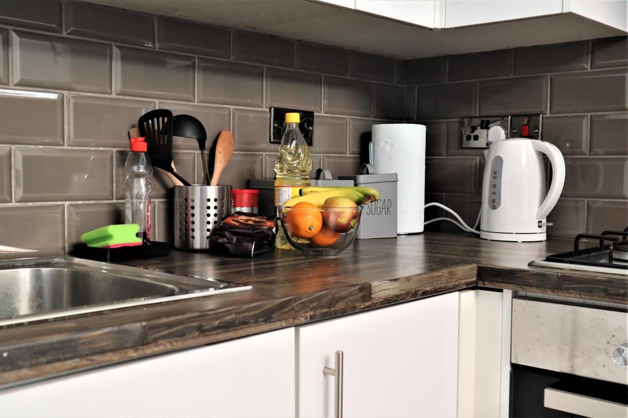 Victoria 4 Bedroom Serviced House Short Lets - Near Northampton Gen Hosp & Town Centre מראה חיצוני תמונה