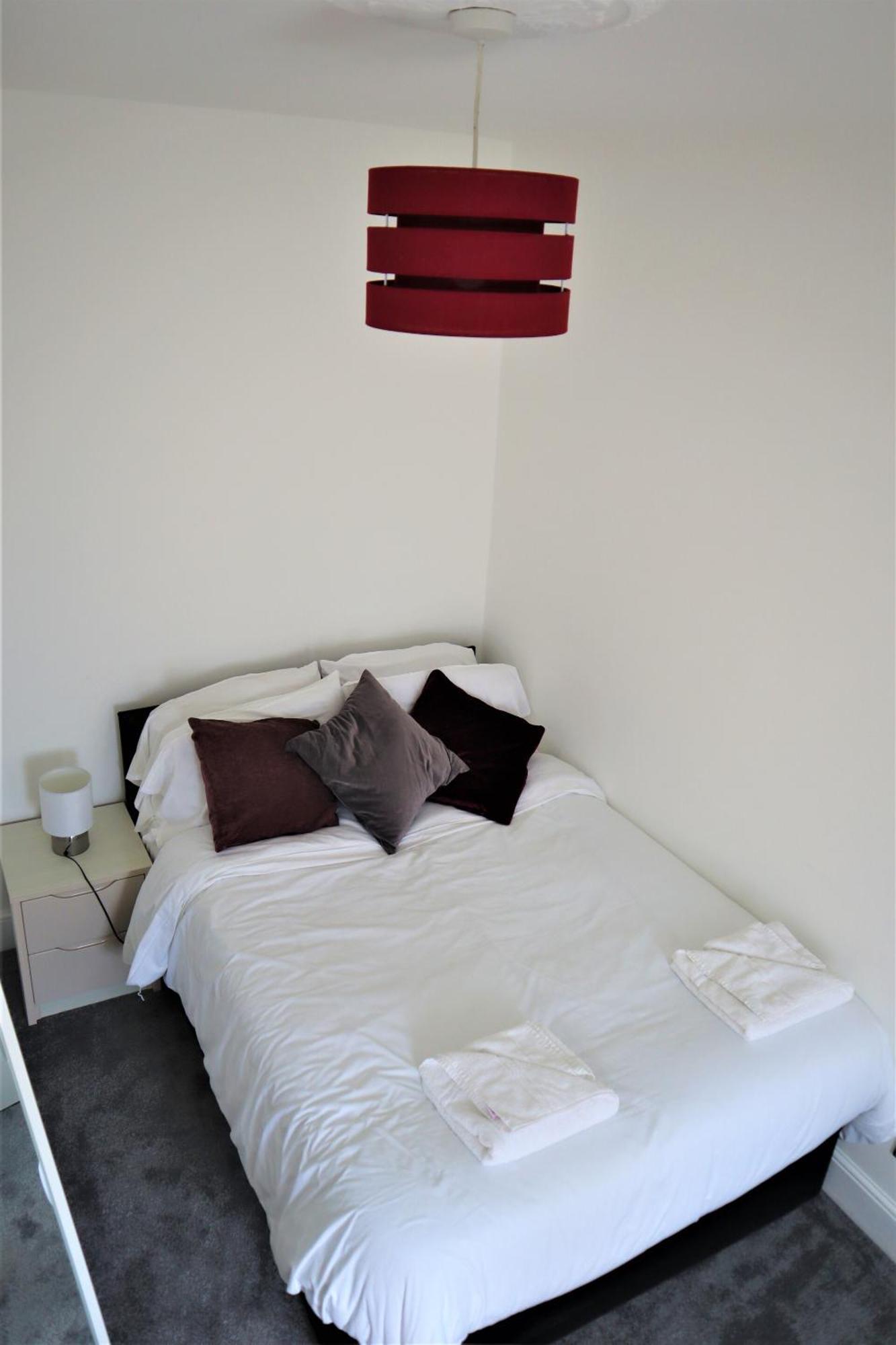 Victoria 4 Bedroom Serviced House Short Lets - Near Northampton Gen Hosp & Town Centre מראה חיצוני תמונה